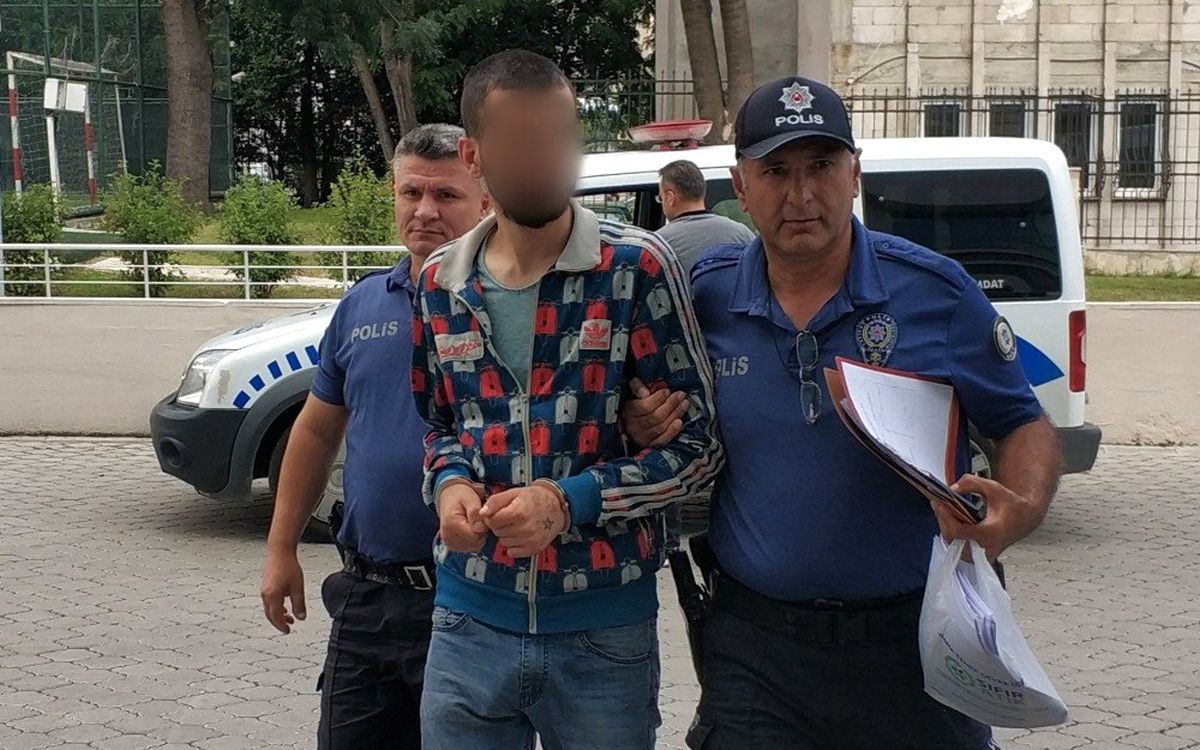 Bıçakla yaralamaya gözaltı