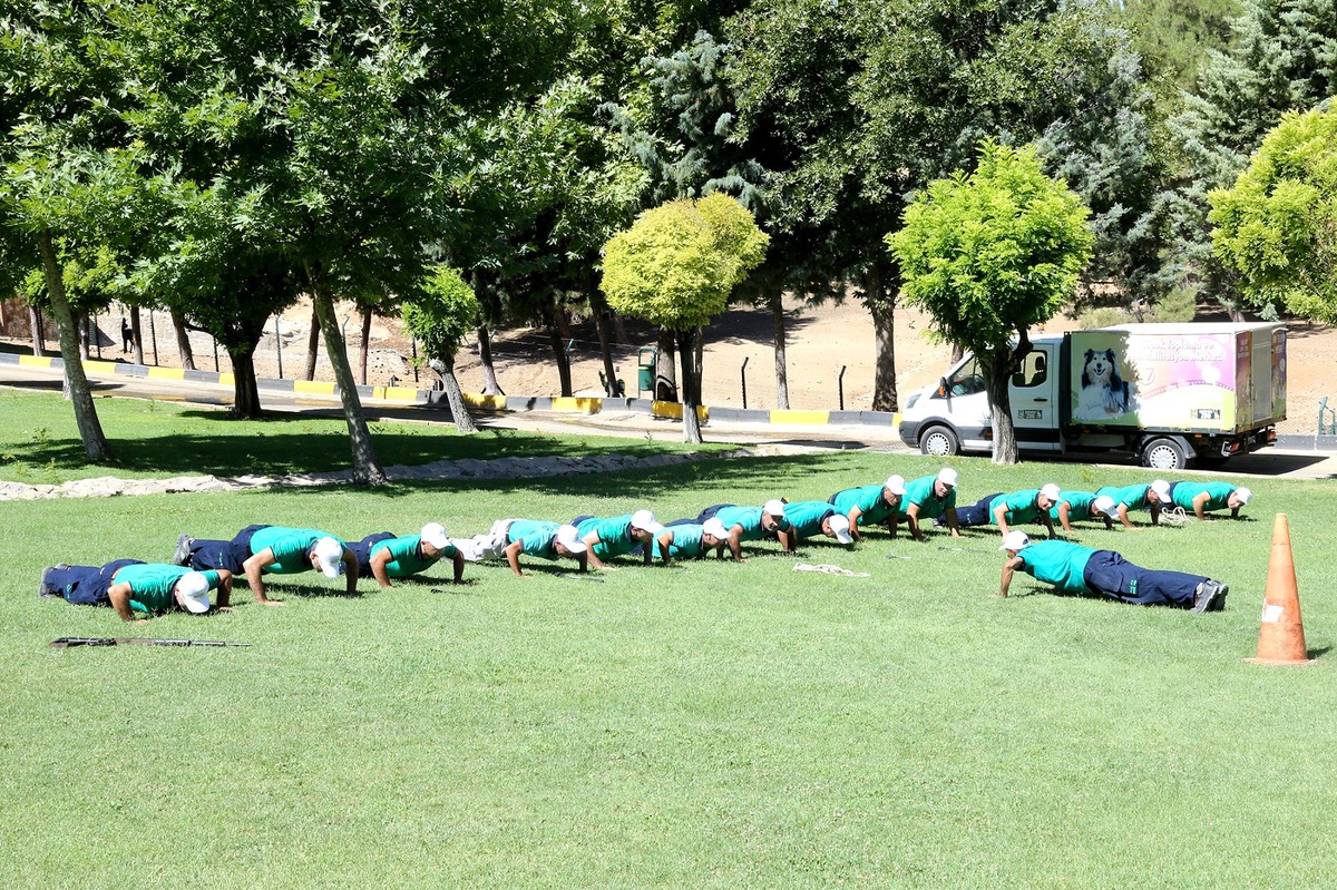 Büyükşehir Belediyesi Kurban Yakalama Timi Tatbikat yaptı