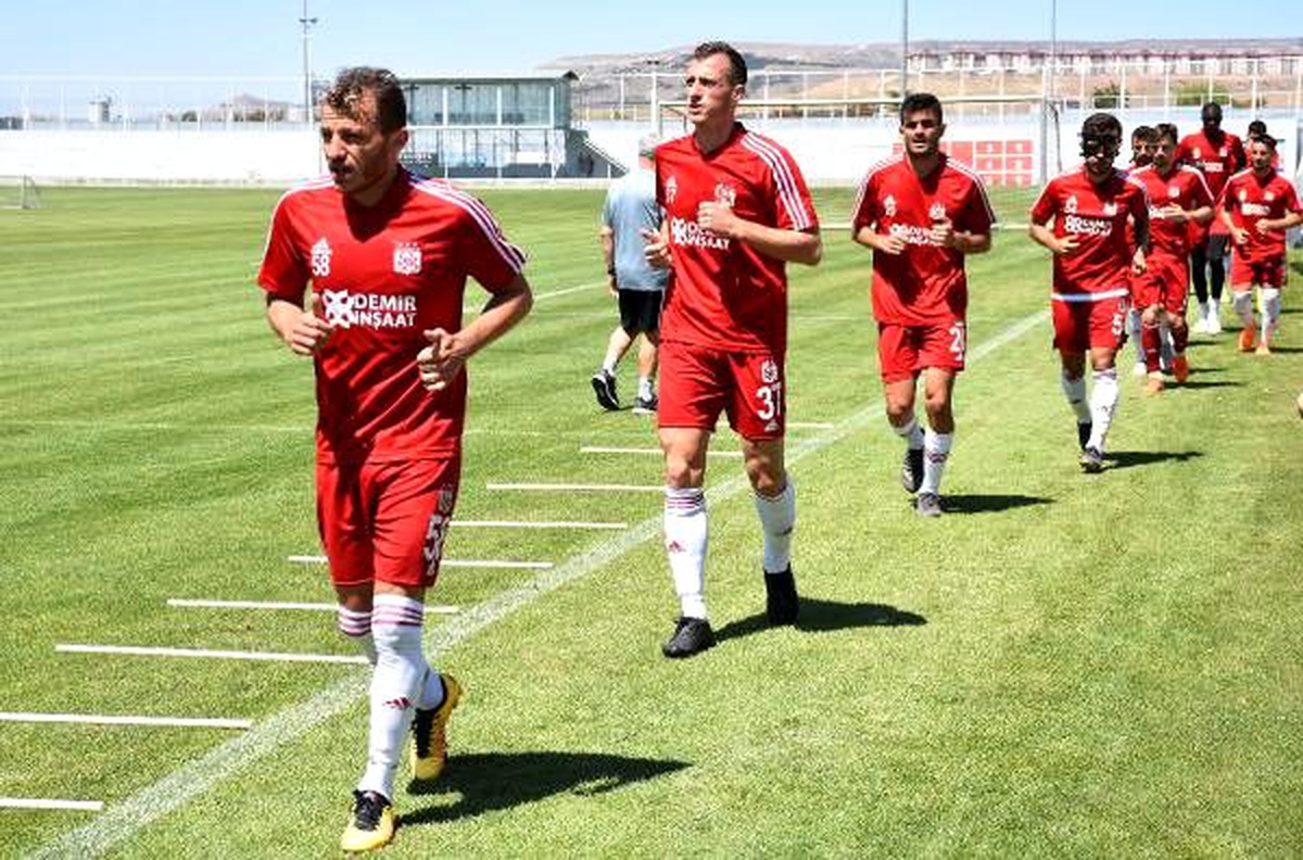 Demir Grup Sivasspor hazırlıklarını sürdürdü