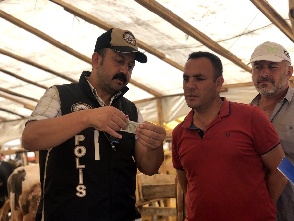 Kurban satıcılarına sahte para ve dolandırıcılık uyarısı