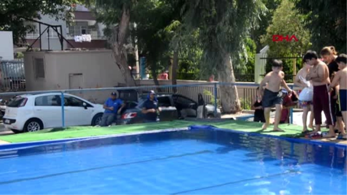 Mersin\'de çocuklar için 4 farklı mahalleye portatif yüzme havuzu
