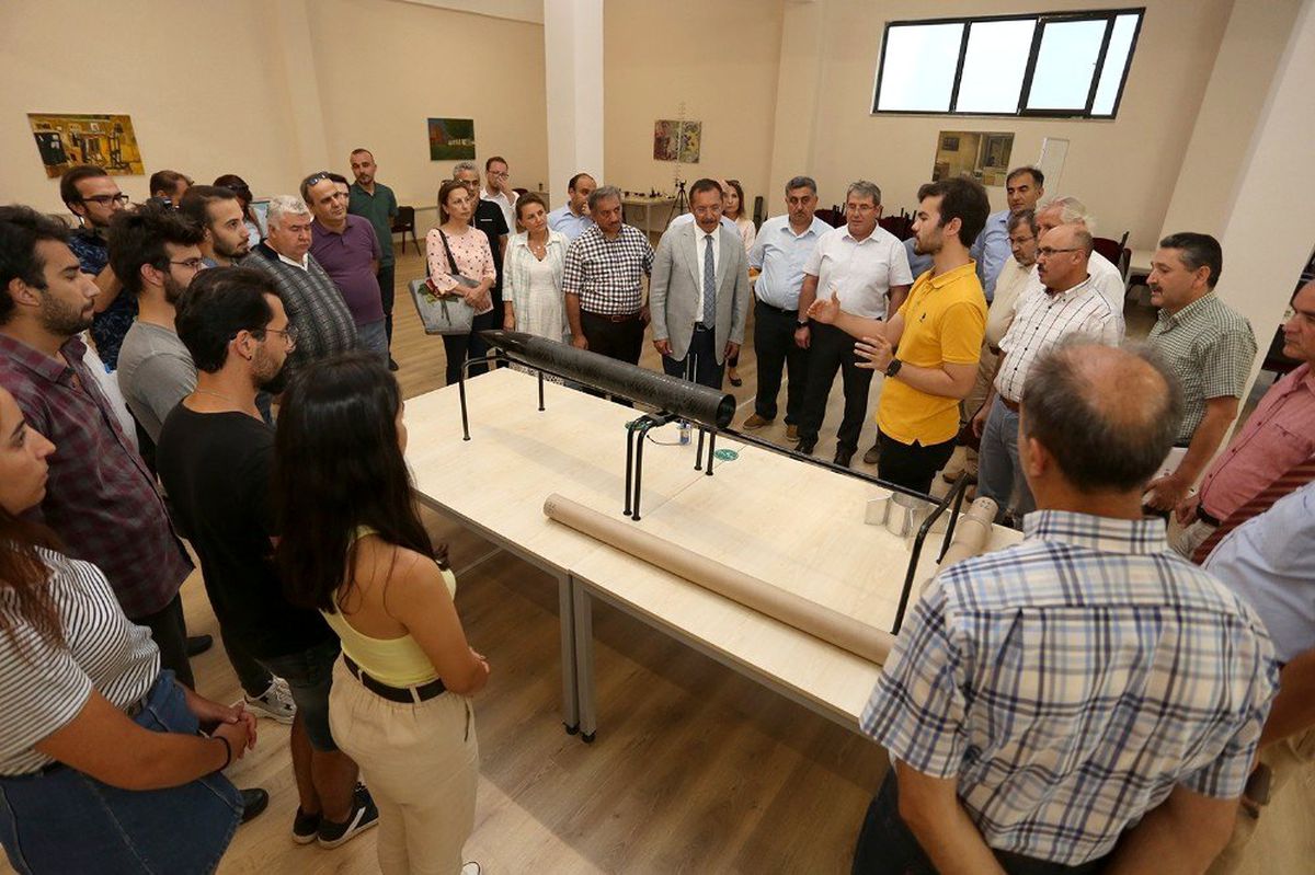 Rektör Bağ\'dan finalist öğrencilere tam destek