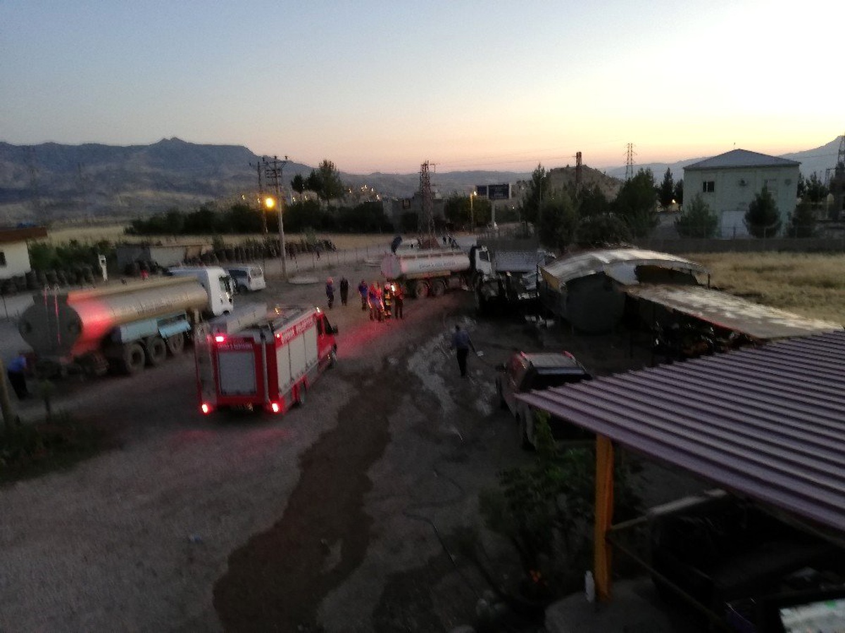 Şırnak\'ta otoparkta patlama: 1 ölü, 2 yaralı