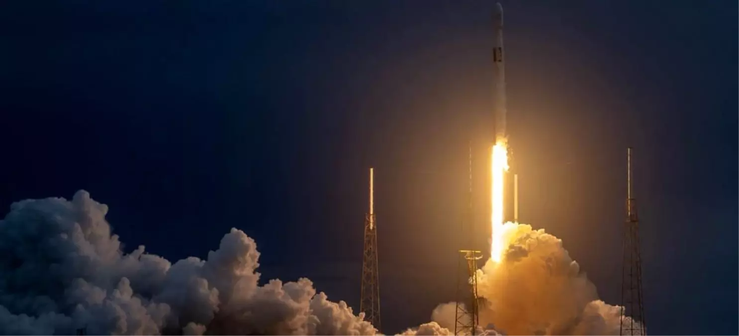 SpaceX, İsrail\'in haberleşme uydusunu uzaya gönderdi