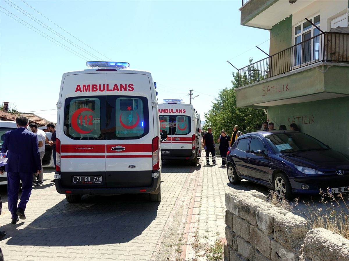Tartıştığı eşini öldüren kişi intihar etti