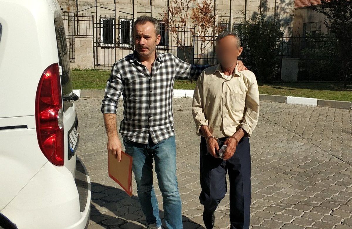 121 kök dişi Hint keneviri bitkisi ile yakalandı