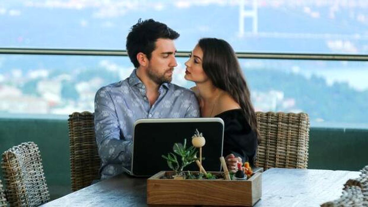 Afili Aşk zirveyi bırakmadı!