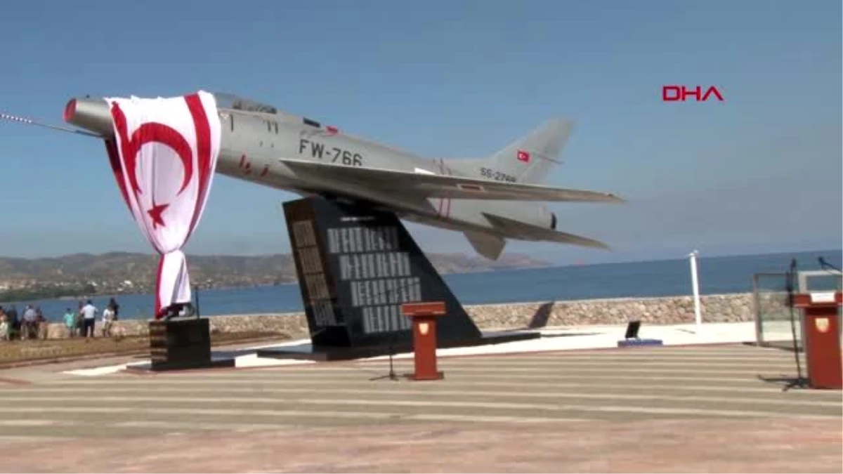 Akar, yenilenen Şehit Yüzbaşı Cengiz Topel Anıtı\'nın açılışına katıldı