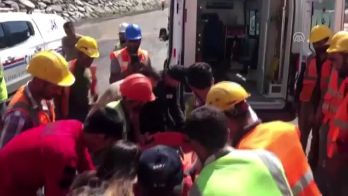 Ayının saldırısına uğrayan çoban kayalıklara düşerek yaralandı