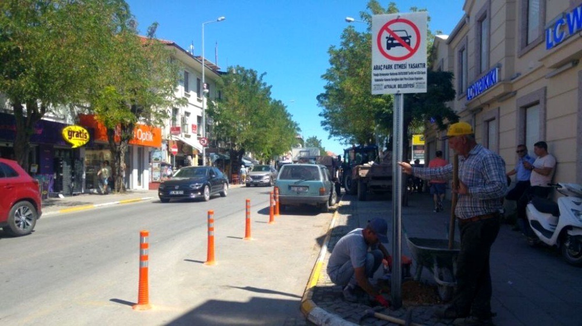 Ayvalık\'taki trafik keşmekeşine dubalı çözüm