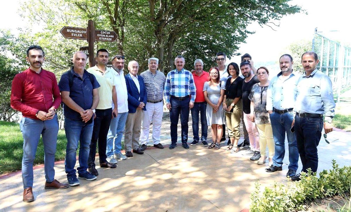 Başkan Büyükakın, başarılı öğrencilerle buluştu