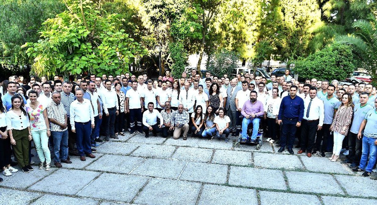 Başkan Soyer, güne bayram kutlamasıyla başladı