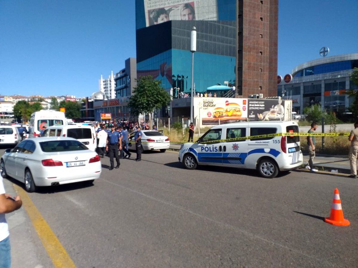 Başkentte iş adamına araç içinde infaz