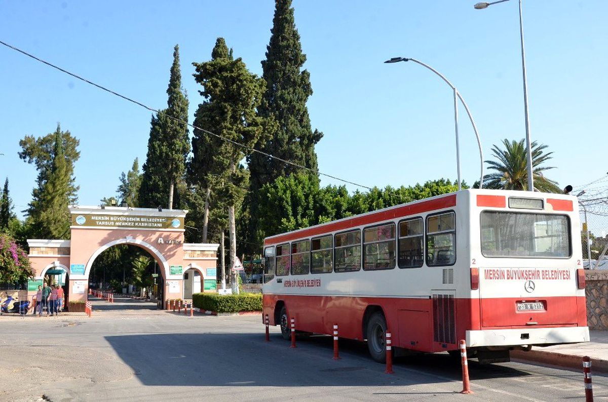 Büyükşehir\'den, Tarsus\'ta bayramda merkez mahallelerden mezarlığa ücretsiz ulaşım