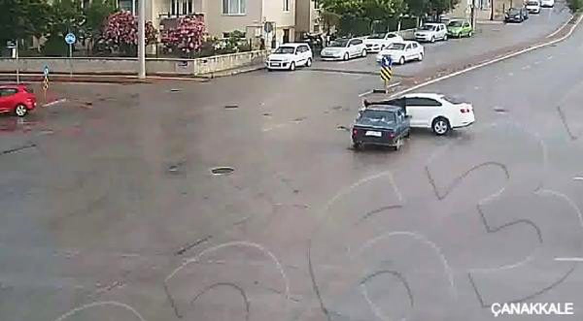 Çanakkale\'deki kazalar, mobese kameralarında