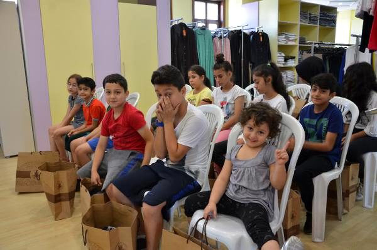 Çocuklar bayram sevincini erken yaşadı