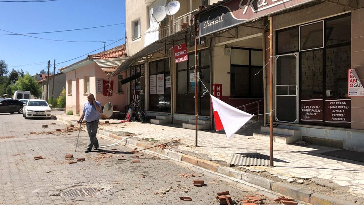 Denizli\'deki depremde 5 kişi yaralandı