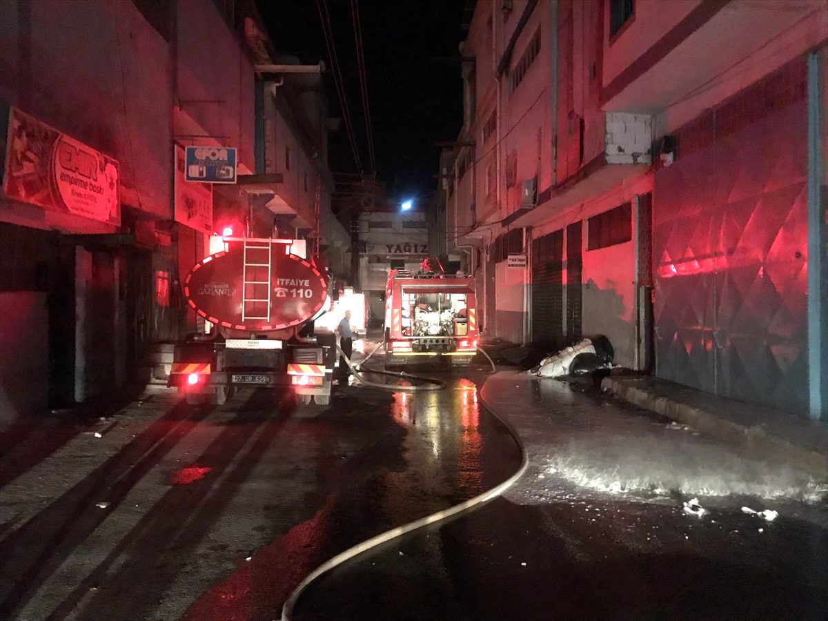 Gaziantep\'te triko atölyesinde çıkan yangın söndürüldü