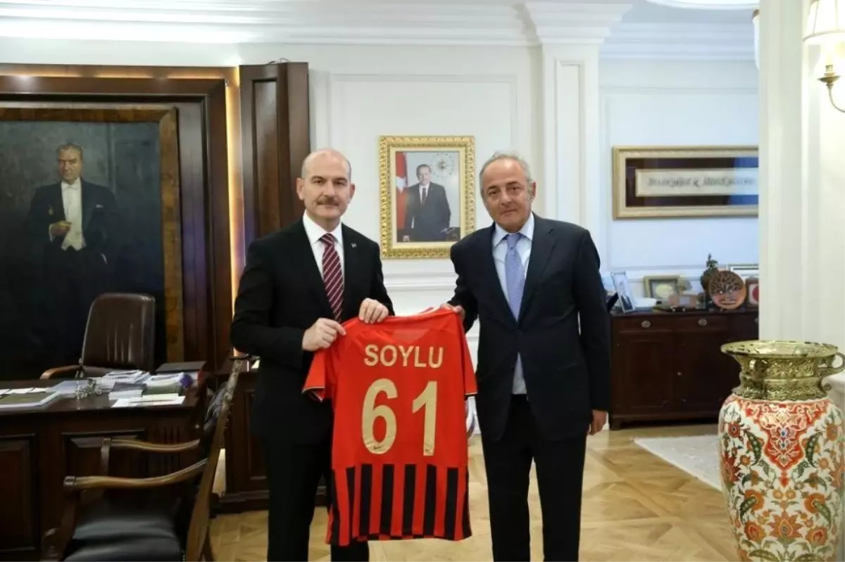 Gençlerbirliği\'nden, İçişleri Bakanı Süleyman Soylu\'ya ziyaret