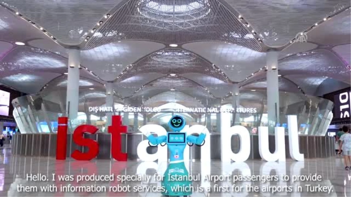 Havalimanındaki danışma robotlarına yoğun ilgi