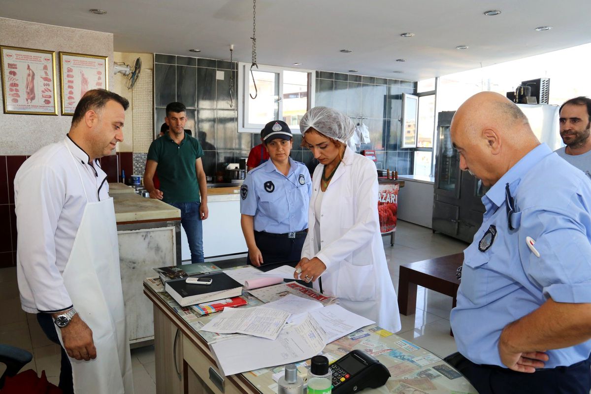 HBB zabıtasından bayram öncesi gıda denetimi