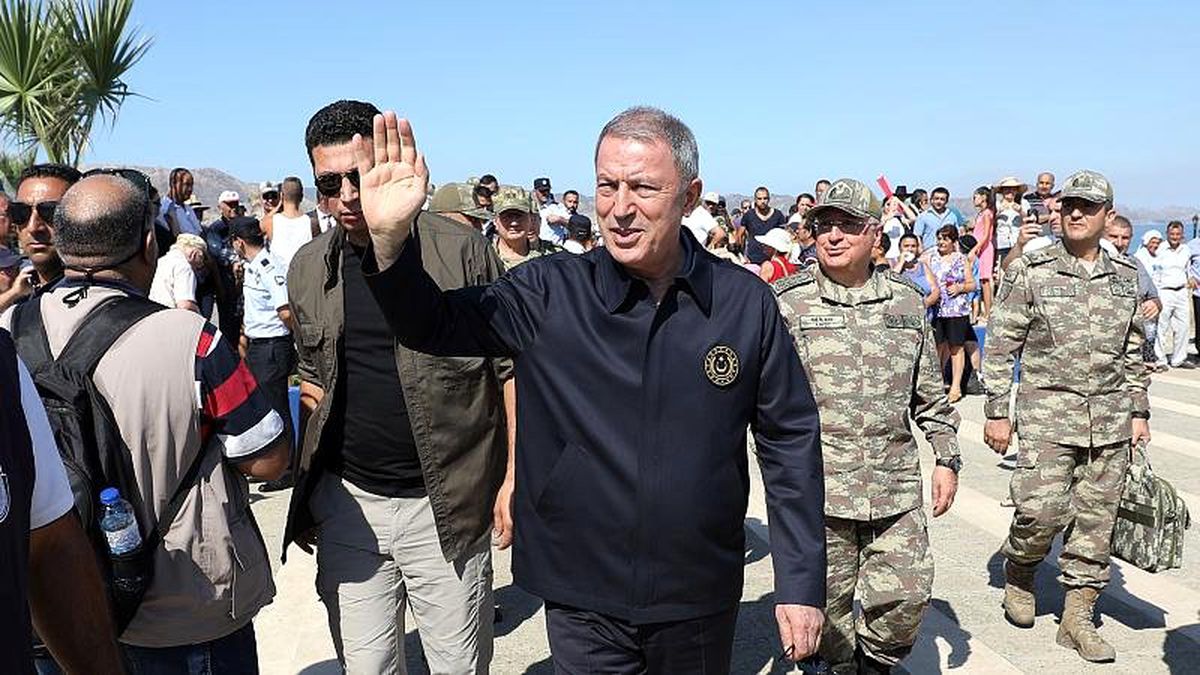 Hulusi Akar: Doğu Akdeniz\'de bir oldubitti ile haklarımızın gasbedilmesine göz yummayacağız