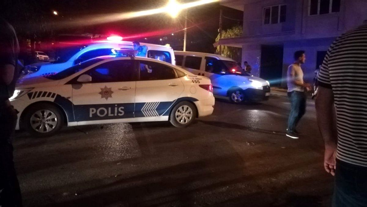 İzmir\'de yabancı uyruklu kiracı ile ev sahibi arasında kavga