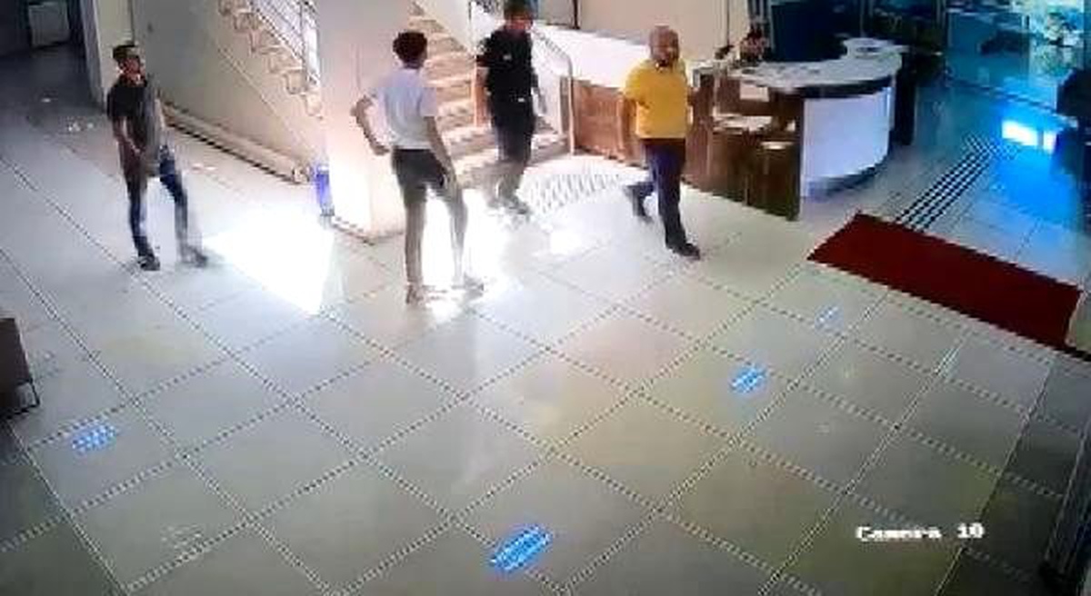 İzmir ve çevresi 4,8 büyüklüğündeki depremle sallandı (2)