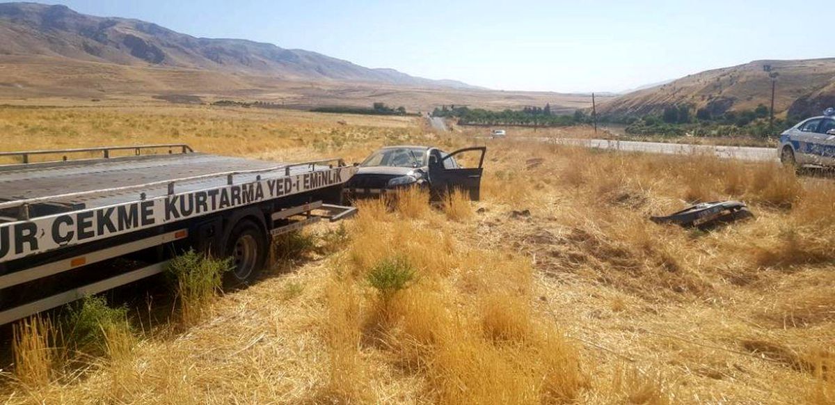 Kontrolden çıkan araç takla attı: 7 yaralı