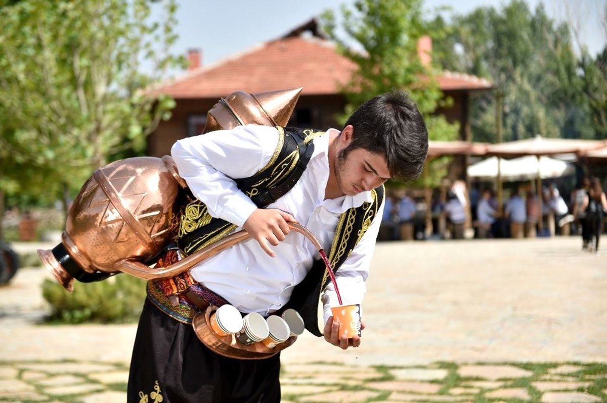 Köyüne gidemeyenlerin adresi Altınköy