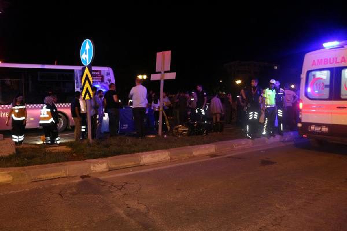 Motosikletten düşen Satılmış, halk otobüsünün altında kalarak öldü