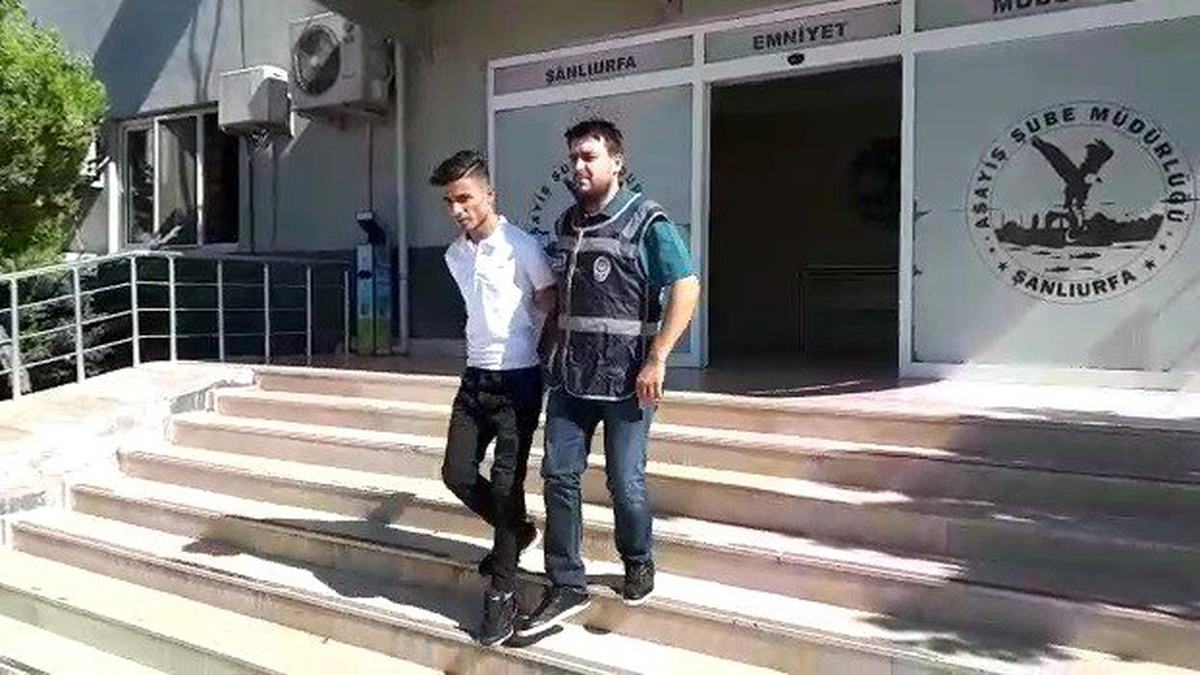 Otomobillerden hırsızlık yapan zanlı yakalandı