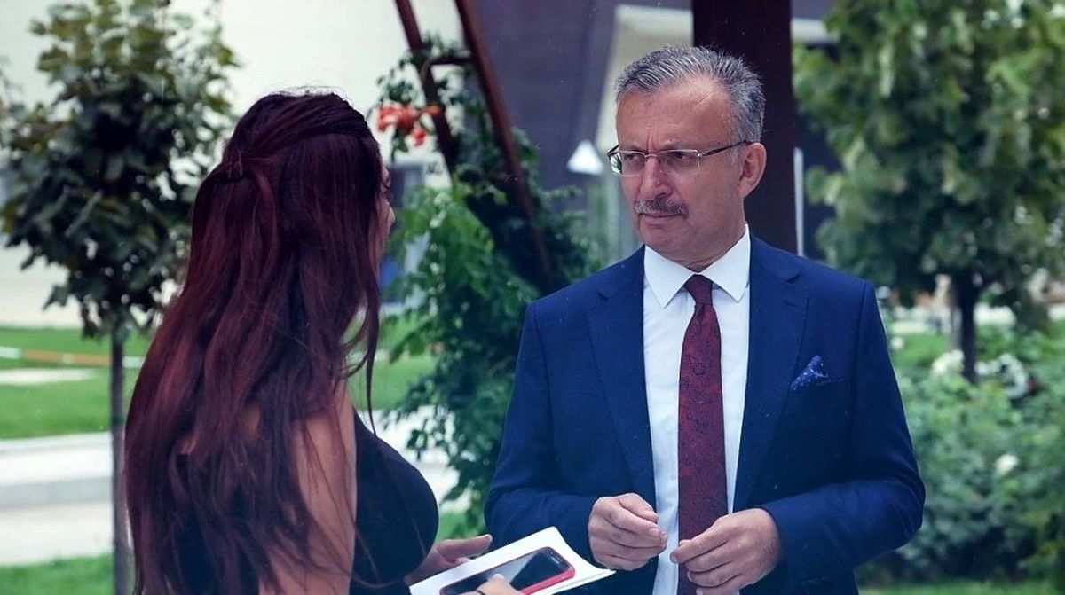 Rektör Levent\'ten üniversiteyi kazanan öğrencilere \'hoş geldiniz\' mesajı