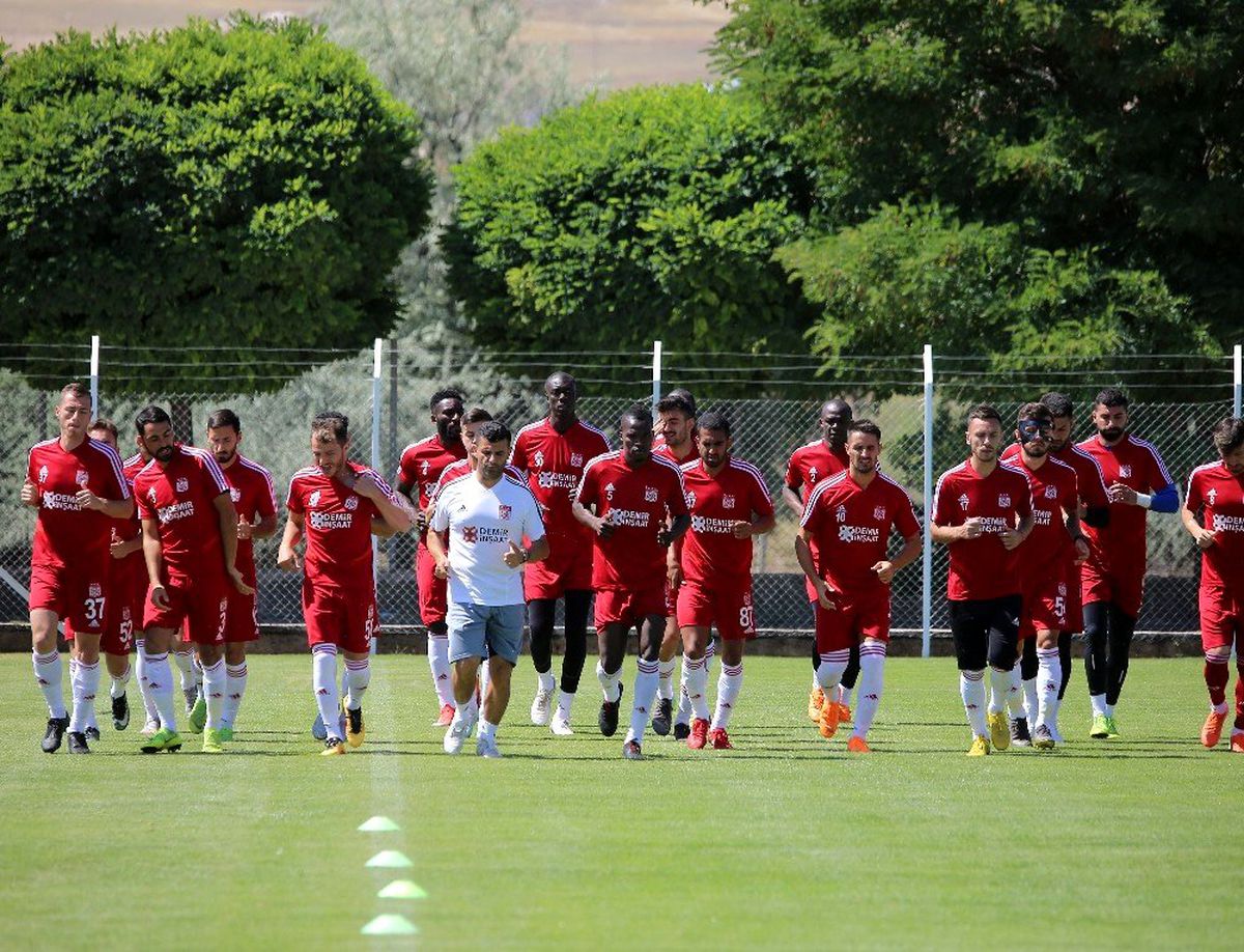 Sivasspor\'da forma numaraları belli oldu