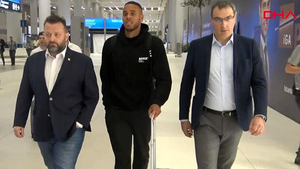 Son Dakika: Fenerbahçe\'nin yeni transferi Zanka sabaha karşı İstanbul\'a geldi