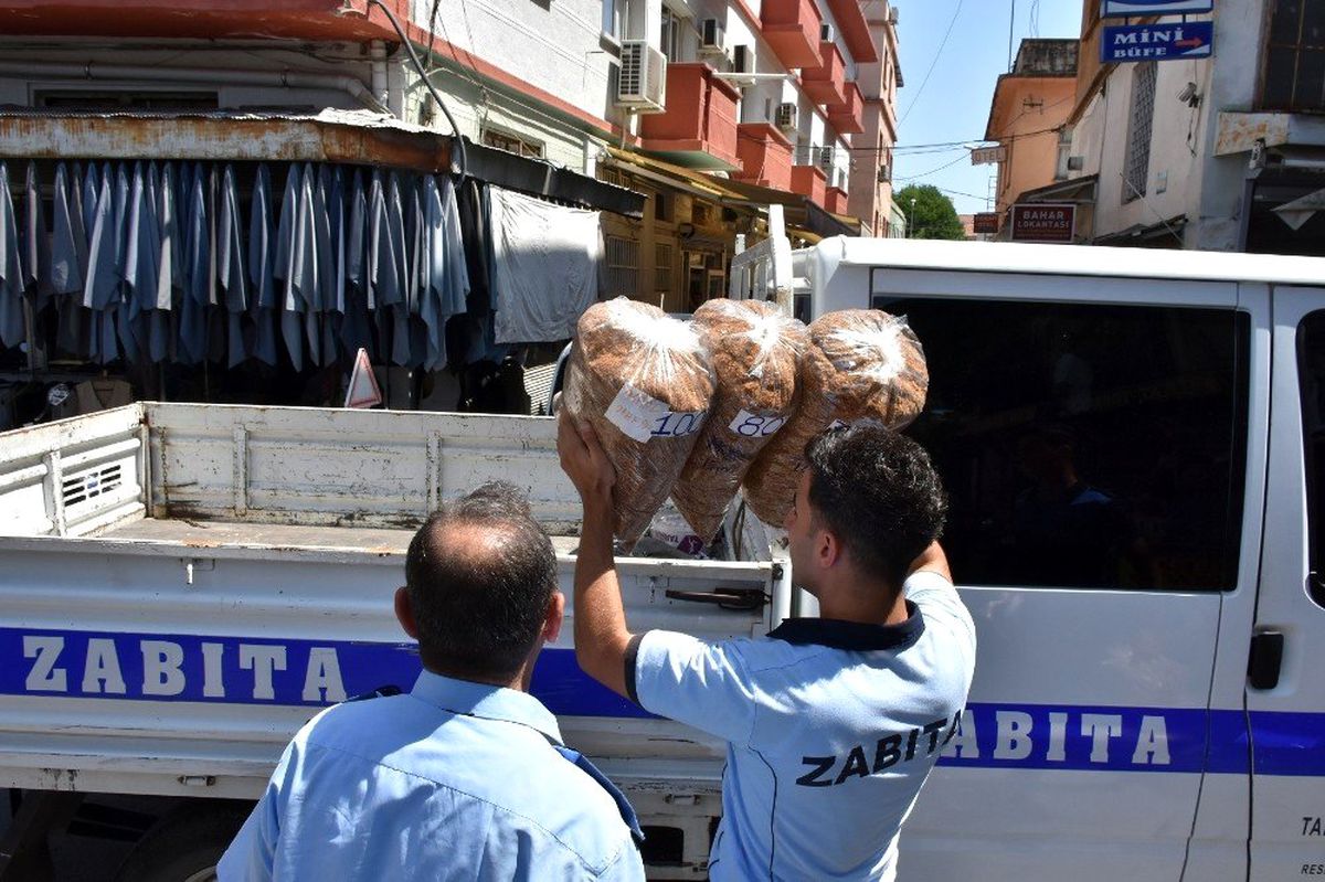 Tarsus\'ta kaçak tütün operasyonu