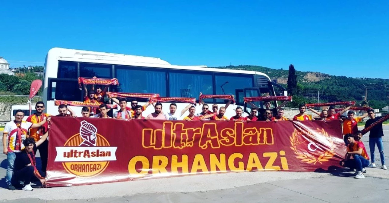 UltrAslan Orhangazi, takımlarını Ankara\'da yalnız bırakmadı