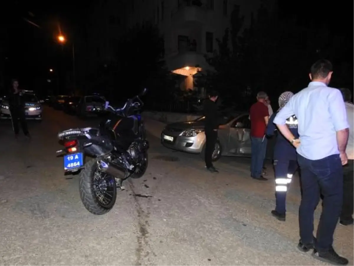 Yunus ekibi, şüpheli araç takibinde kaza yaptı: 1\'i polis, 2 yaralı