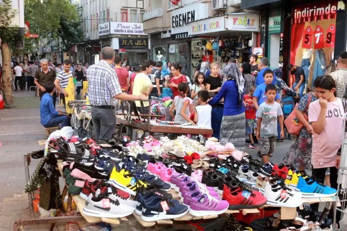 Adıyaman\'da bayram öncesi alışveriş yoğunluğu