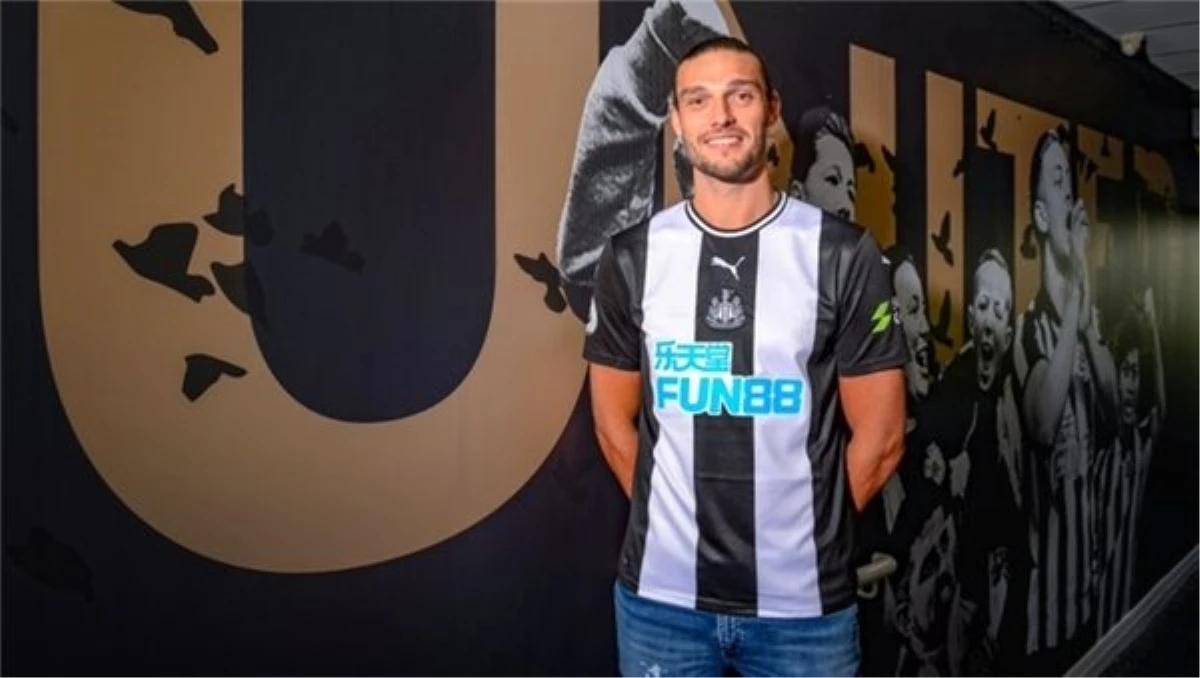 Andy Carroll, Newcastle United\'a döndü!