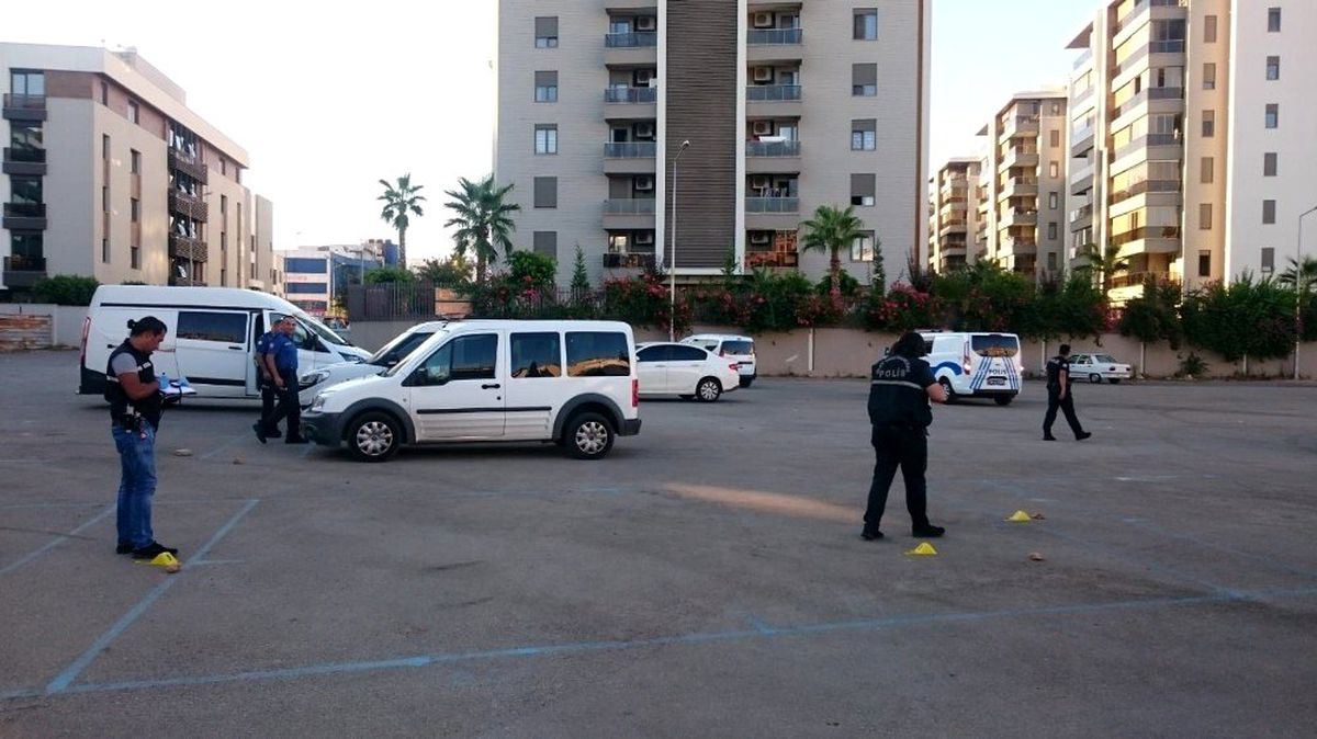 Antalya\'da silahlı kavga: 1 yaralı