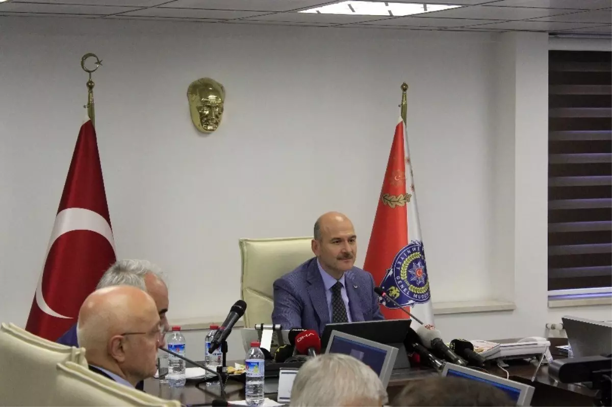 Bakan Soylu video konferansla trafik denetimlerine bağlandı