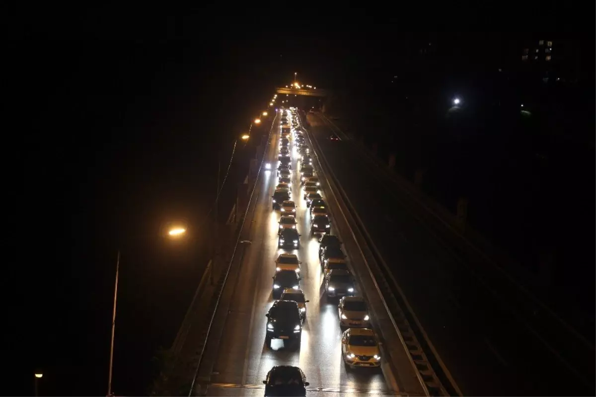 Bayram trafiği yoğunluğu sürüyor