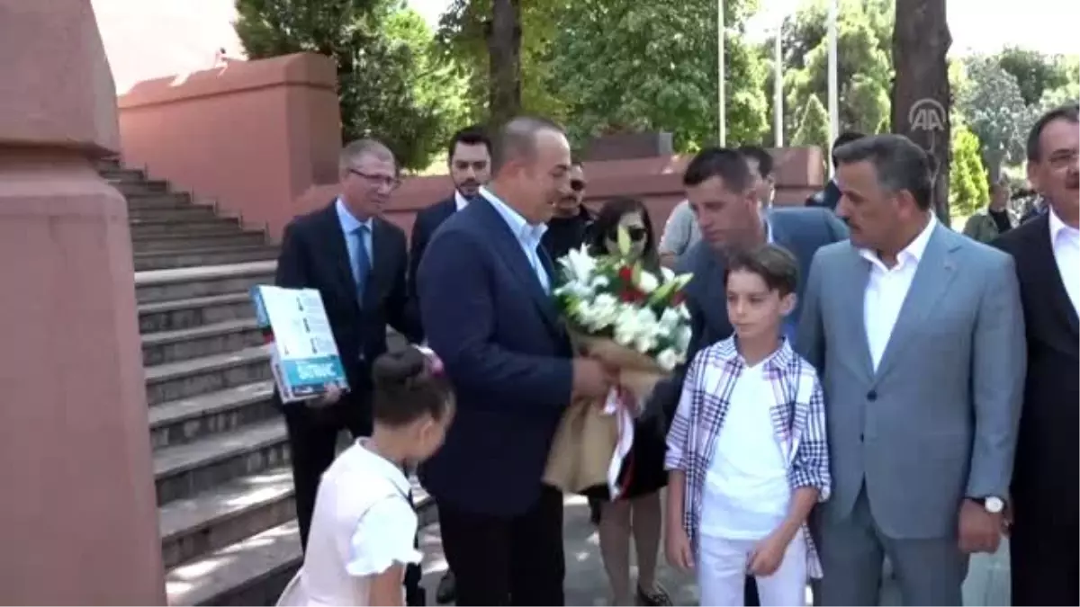 Çavuşoğlu ve beraberindeki büyükelçilerin Valilik ziyareti