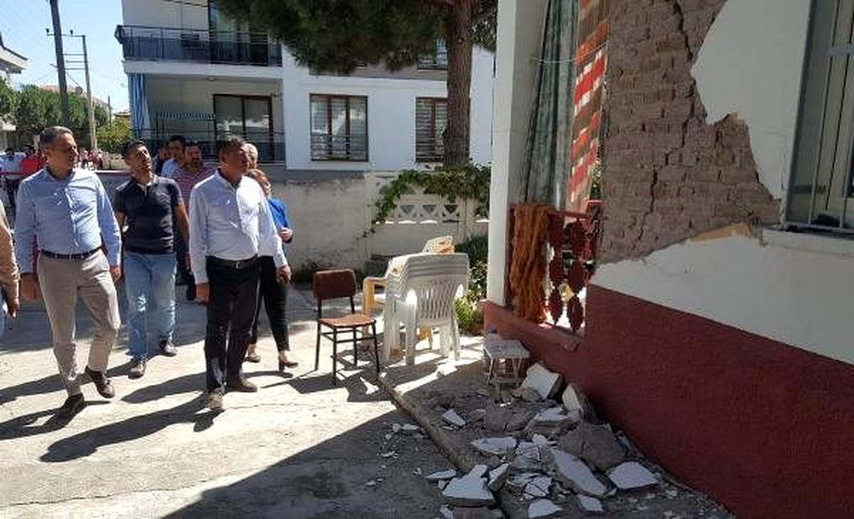 CHP\'li Özel: Bozkurt depremi, İstanbul depremi için kulağımızı çeken uyarıdır