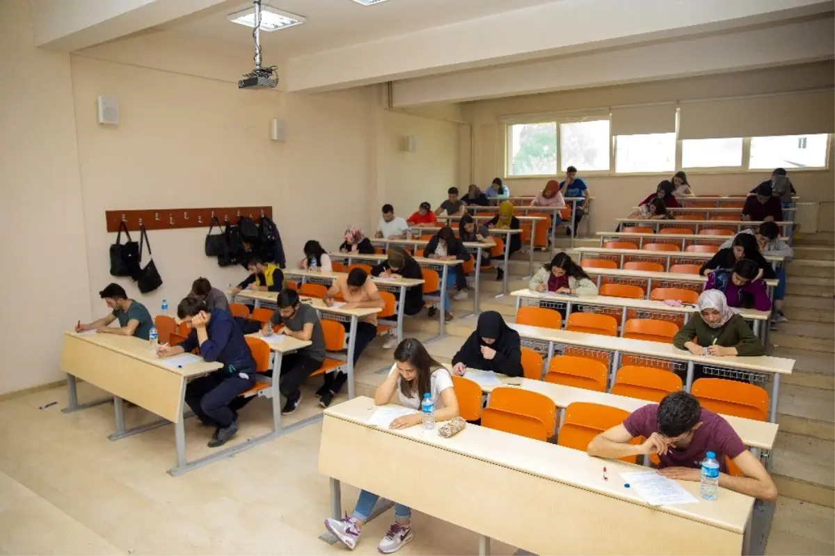 Öğrenciler in tercihi yine Iğdır Üniversitesi oldu