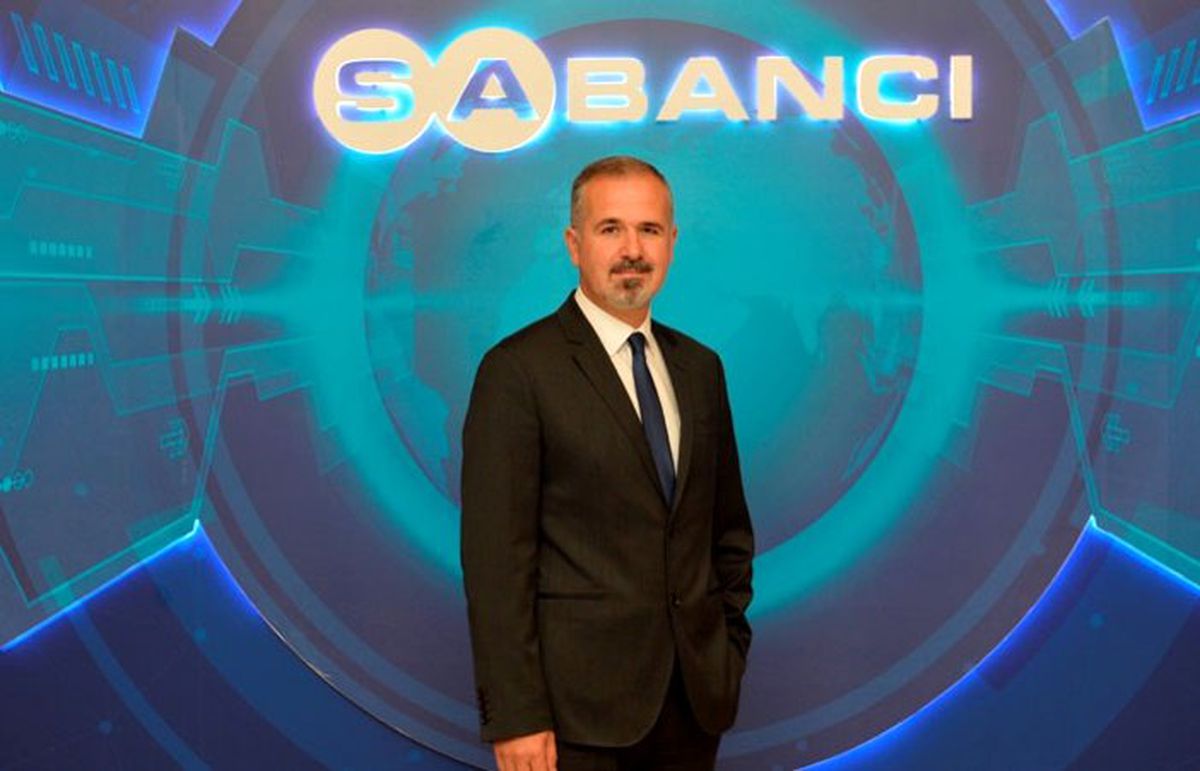 Sabancı\'ndan \'iş makinaları\'nda hisse devri