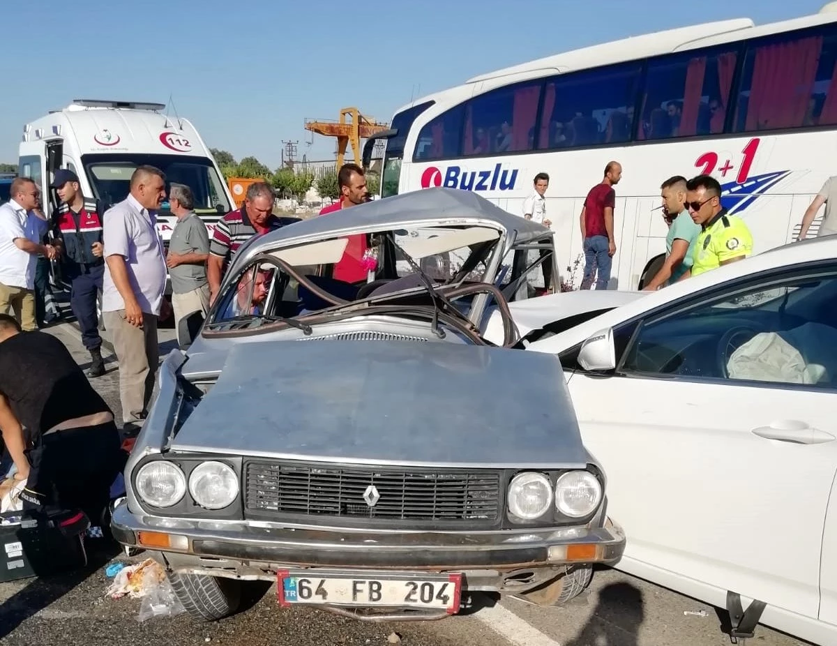 Uşak\'ta trafik kazası: 1 ölü, 3 yaralı