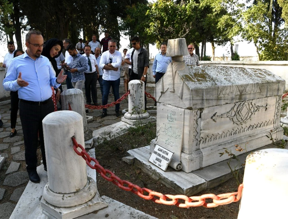 Bülent Turan\'dan Gazi Süleyman Paşa ve Namık Kemal mezarlarına bayram ziyareti