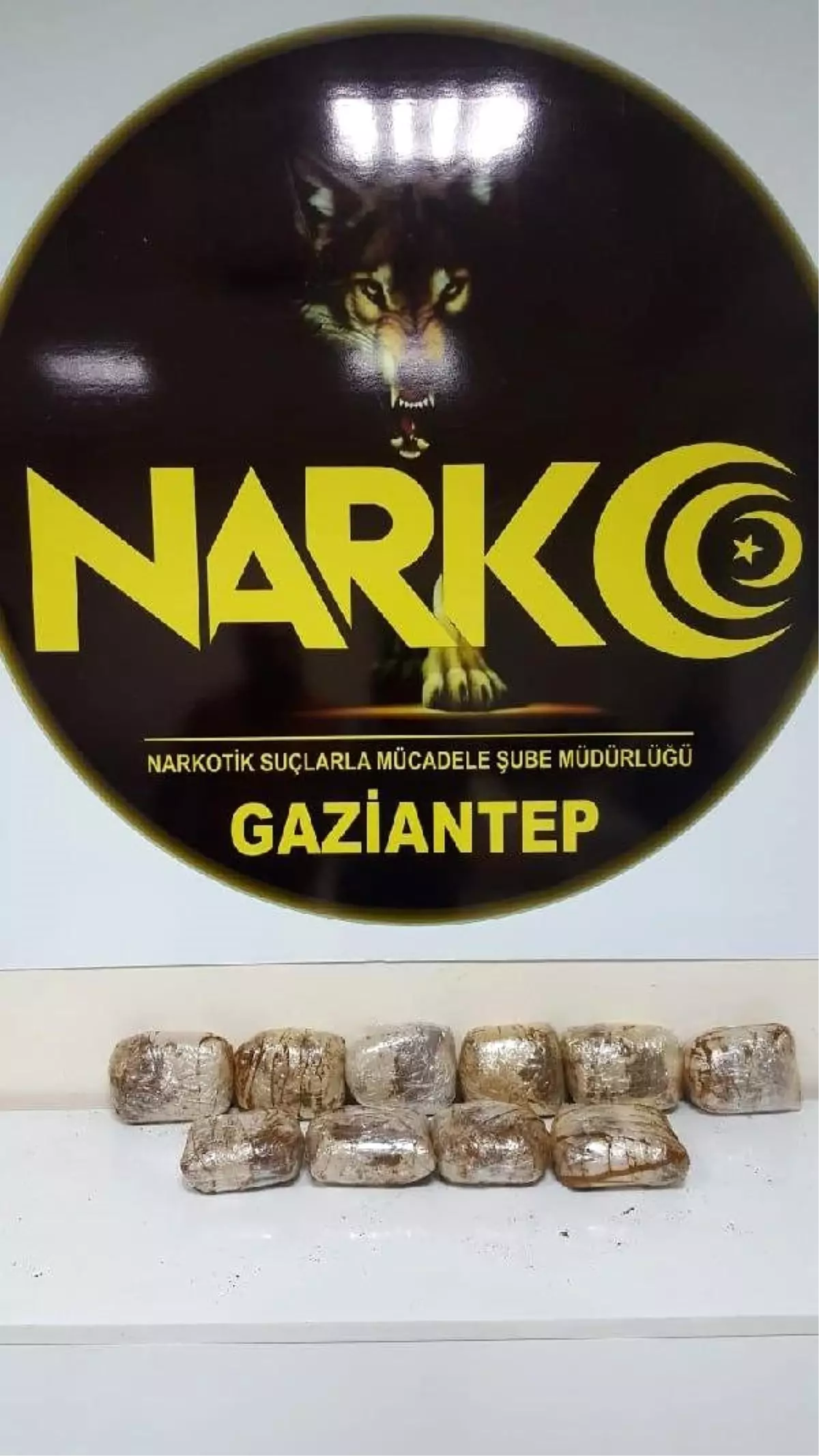 Gaziantep\'te 5 kilo eroin, 809 uyuşturucu hap ele geçirildi